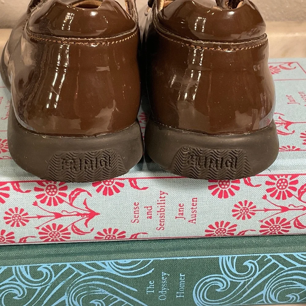 Primigi Chocolate Brown Patent Mary Jane Shoes Size 26 EU /US 9